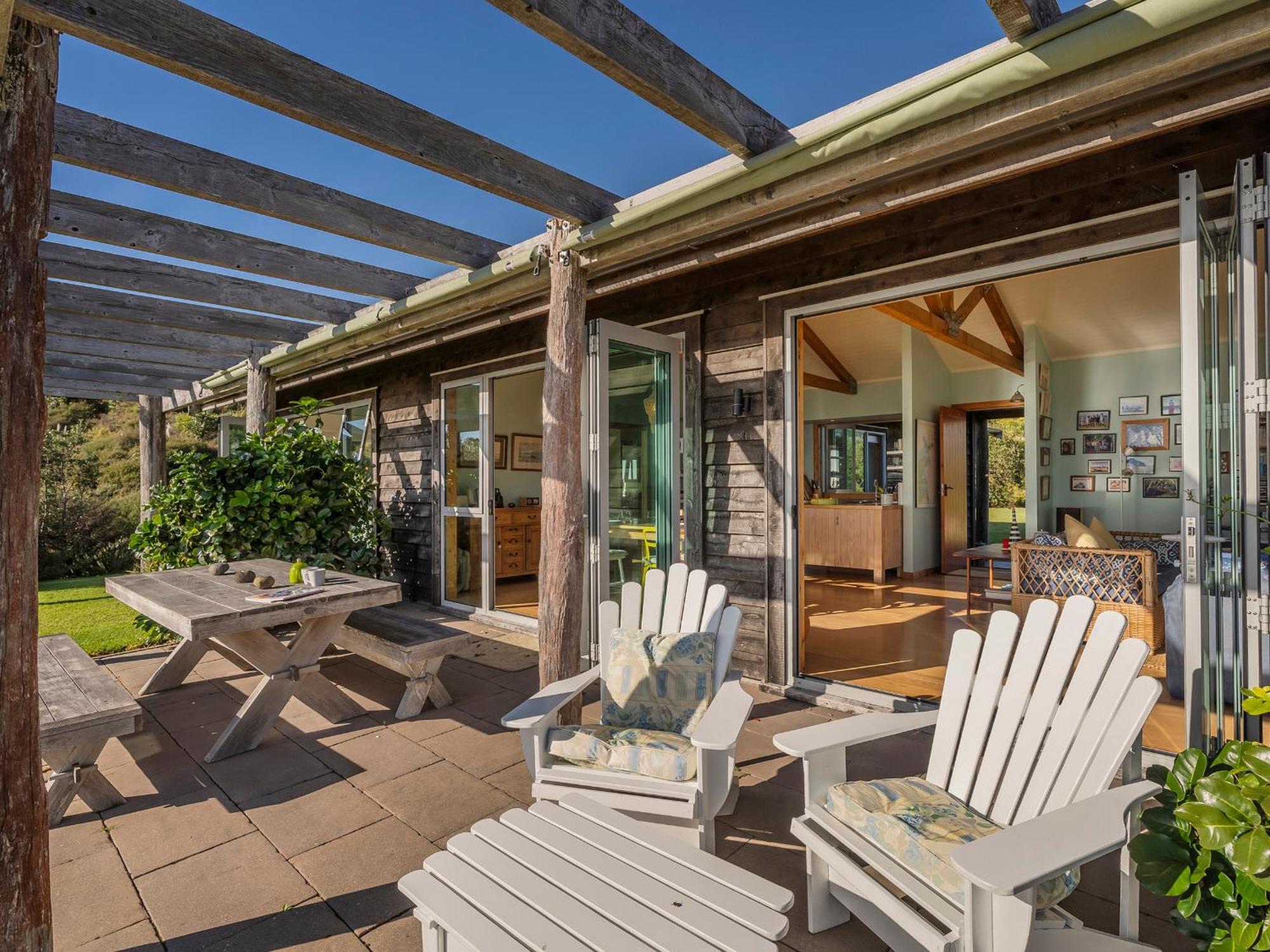 The Grandstand - Hahei Holiday Home Екстер'єр фото